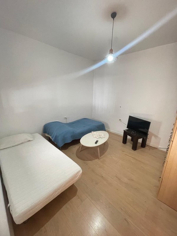 Tirane, jepet me qera apartament 2+1+Aneks+Ballkon , 90 m² 450 € (Selite)