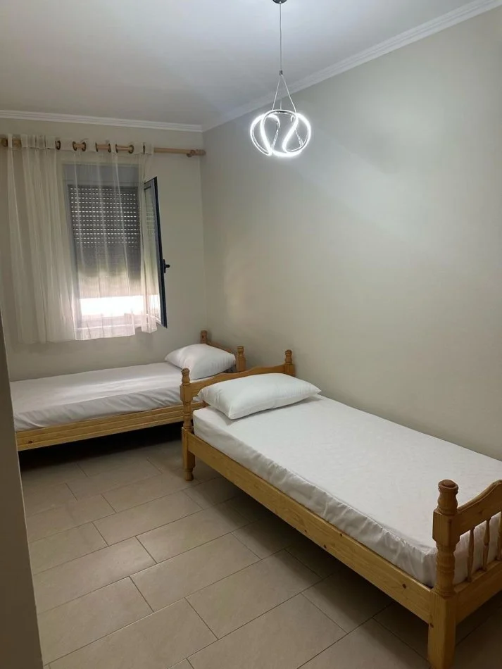 Tirane, jepet me qera apartament 2+1 Kati 4, 100 m² 400 (Misto mame)