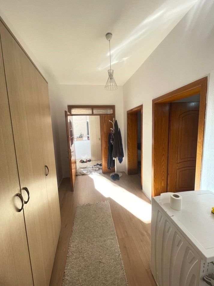 Tirane, jepet me qera apartament 2+1+Aneks+Ballkon , 90 m² 450 € (Selite)