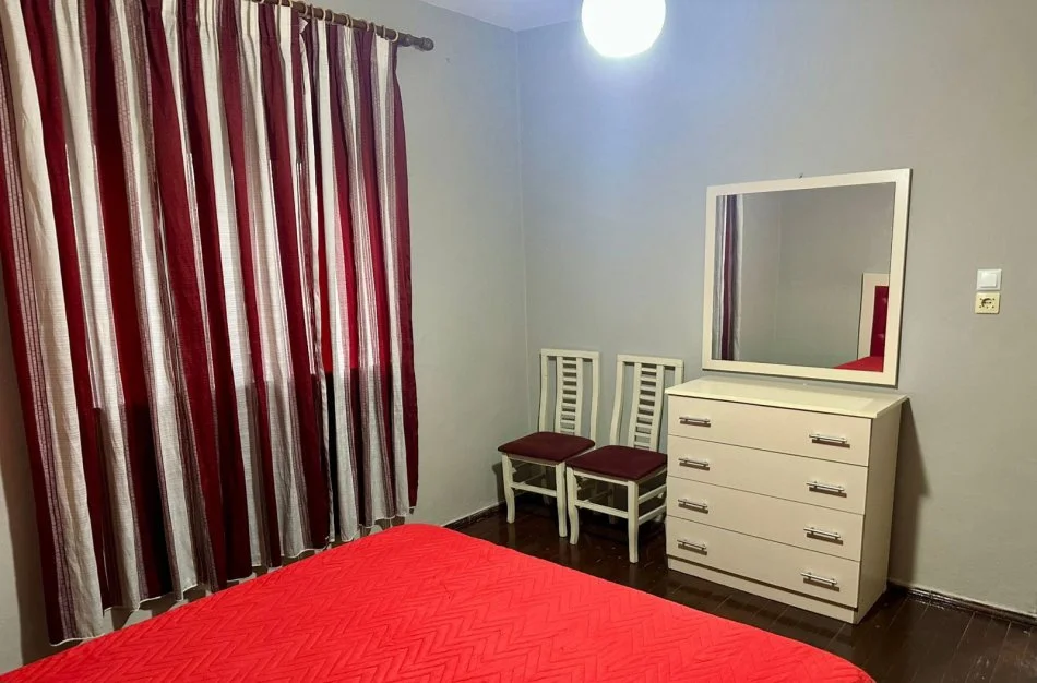 Tirane, jepet me qera apartament 2+1 Kati 4, 72 m² 550 € (Ali dem)