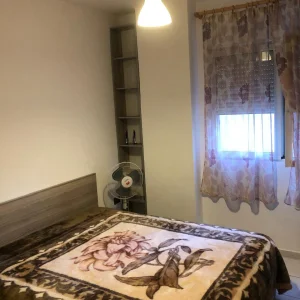 Tirane, jepet me qera apartament 1+1 Kati 3, 65 m² 400 € (Xhamllik)