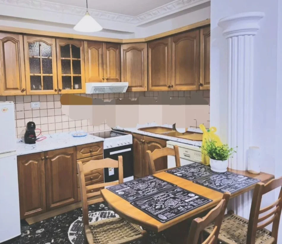 Tirane, jepet me qera apartament 1+1 Kati 2, 78 m² 550 € (Sheshi wilson)