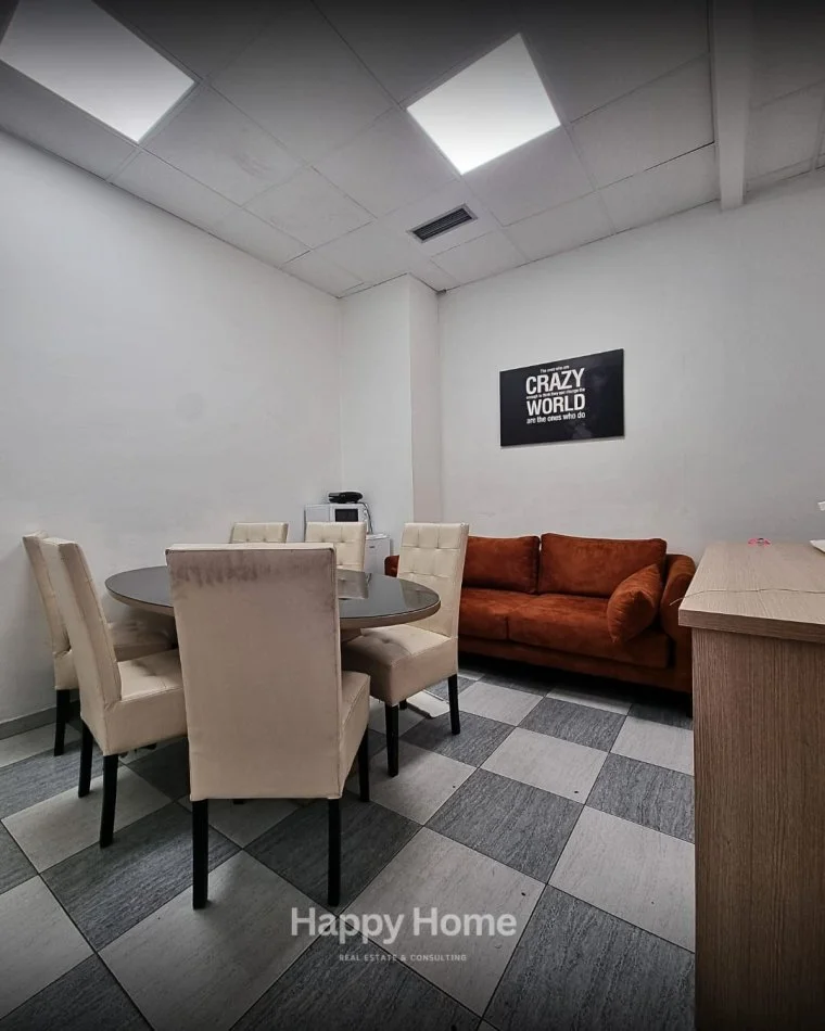 Tirane, jepet me qera ambjent biznesi Kati 1, 180 m² 1.200 € 