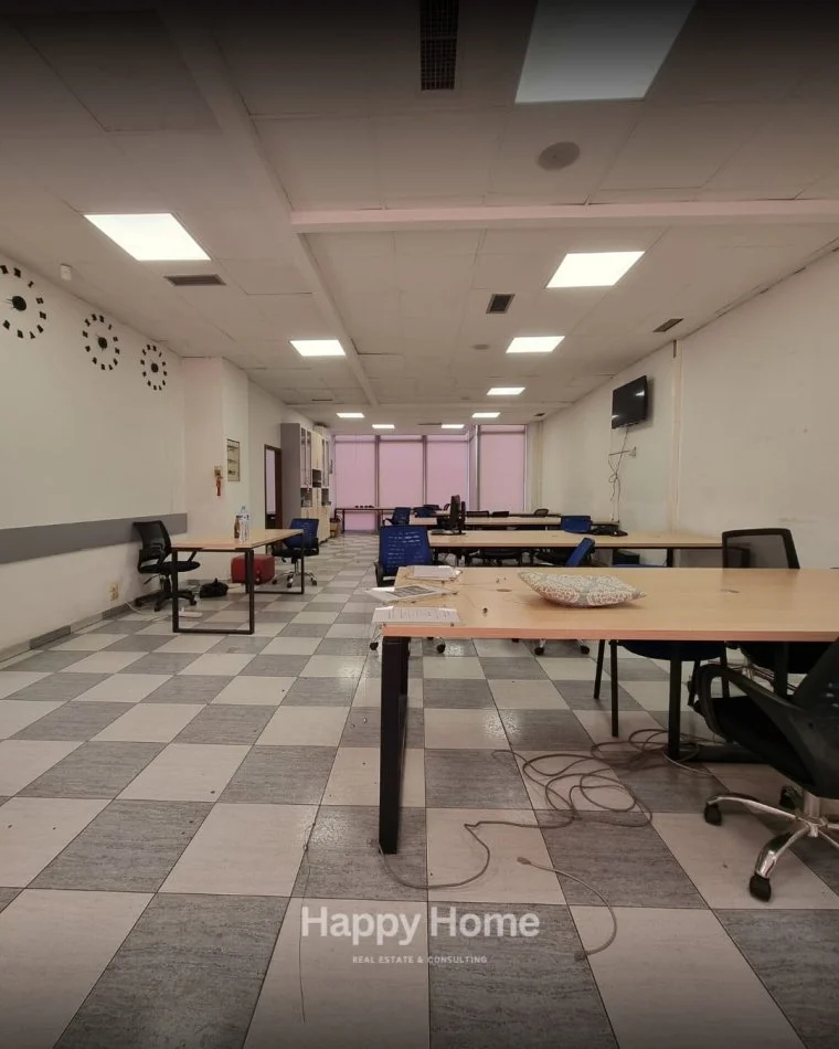 Tirane, jepet me qera ambjent biznesi Kati 1, 180 m² 1.200 € 