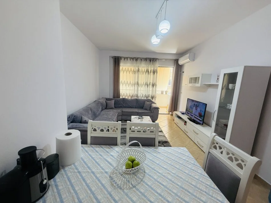 Tirane, jepet me qera apartament 1+1 Kati 5, 65 m² 450 € (Astir)