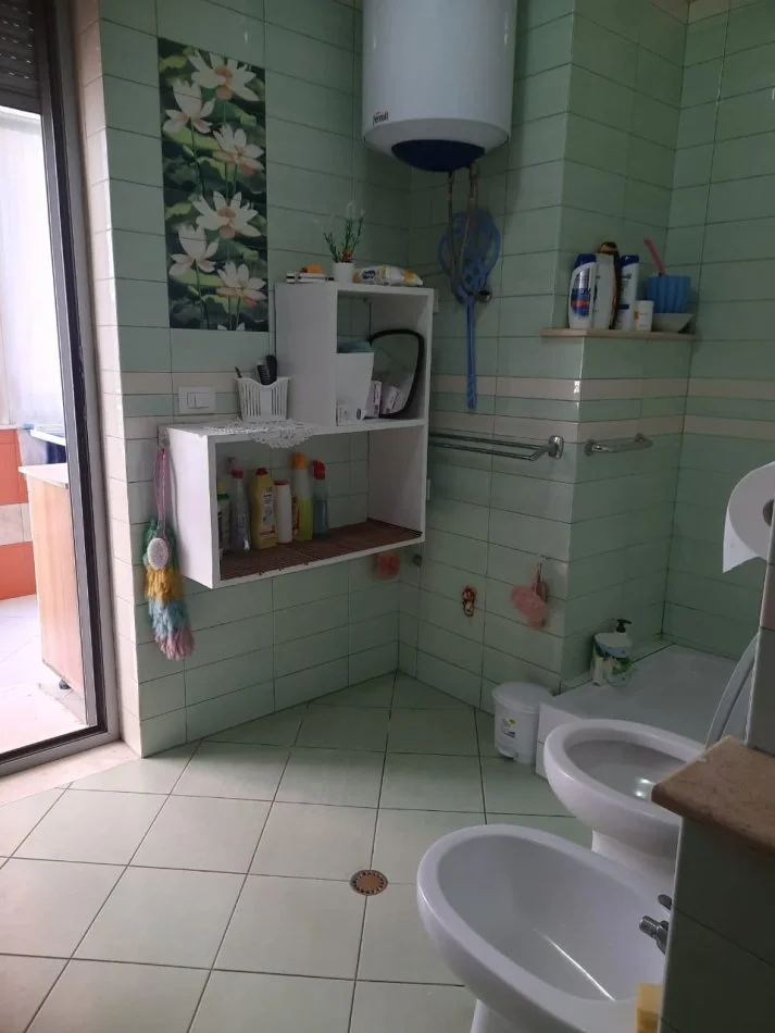 Tirane, shitet apartament 2+1 Kati 5, 86 m² 190.000 € (Zogu i zi)
