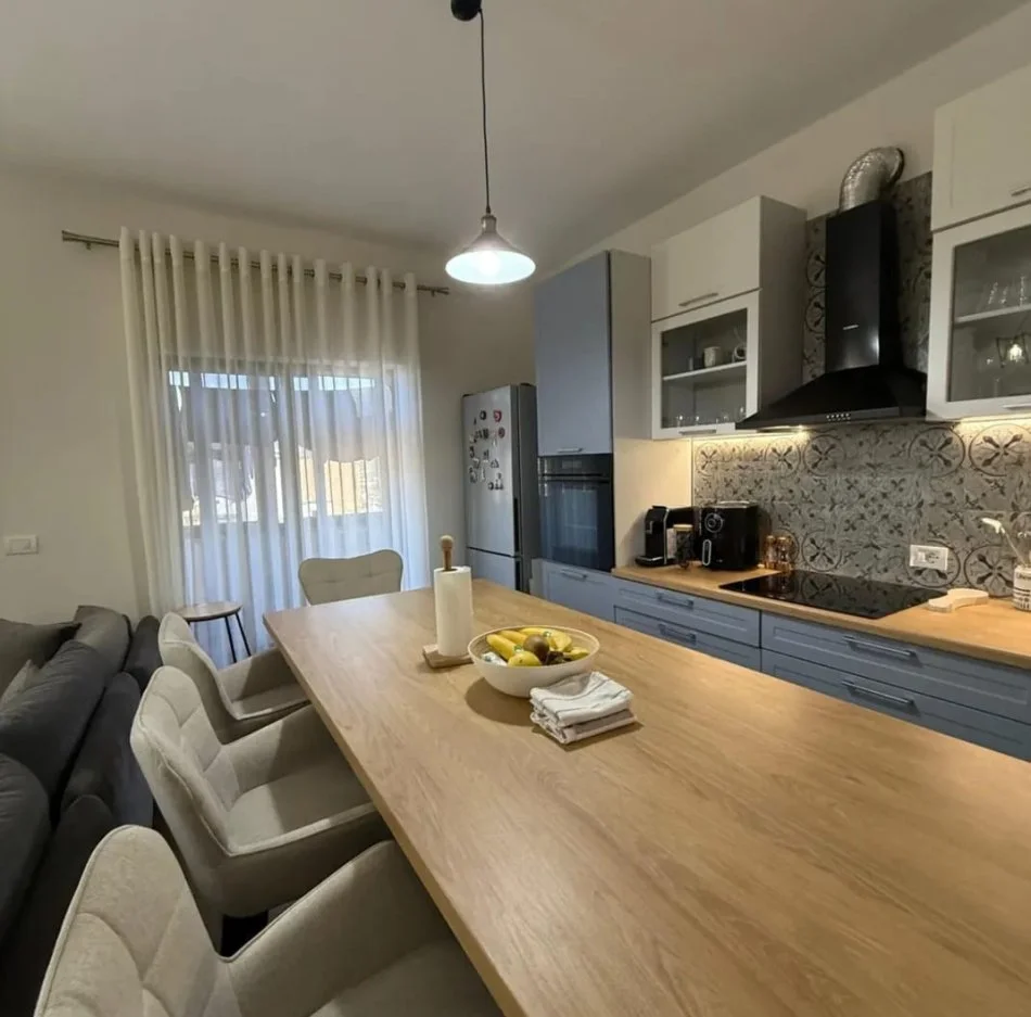 Tirane, shitet apartament 1+1 Kati 6, 71 m² 110.000 € (Kinostudio)