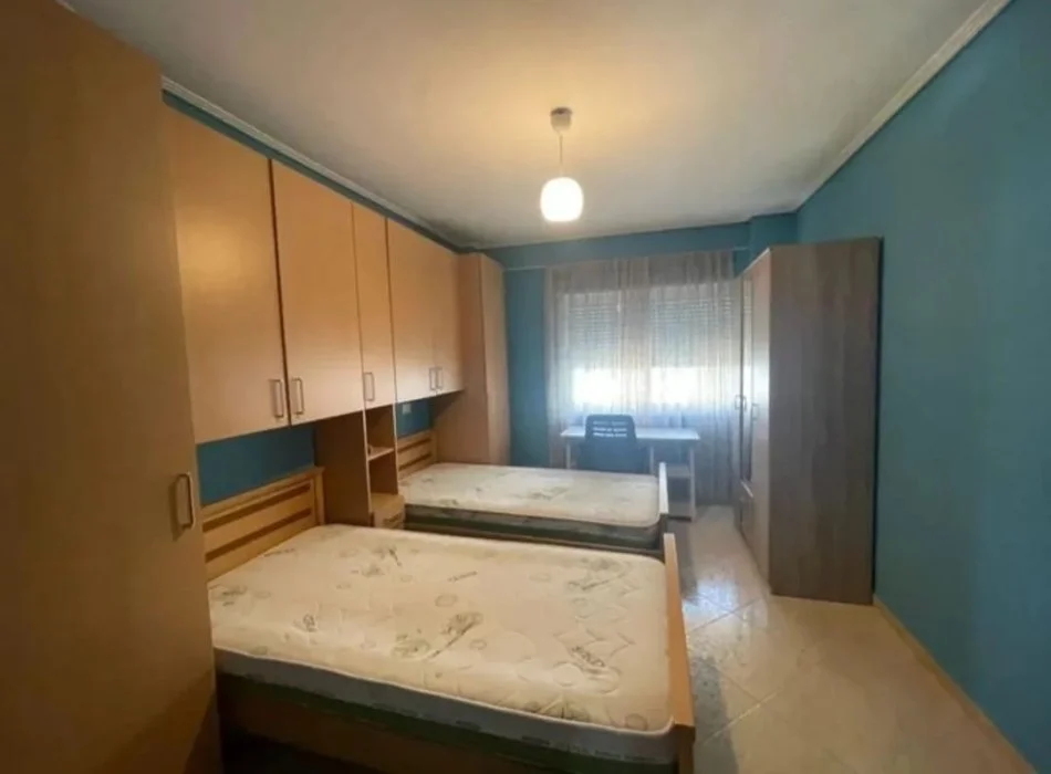 Tirane, shitet apartament 2+1 Kati 4, 98 m² 190.000 € (Ish parku)