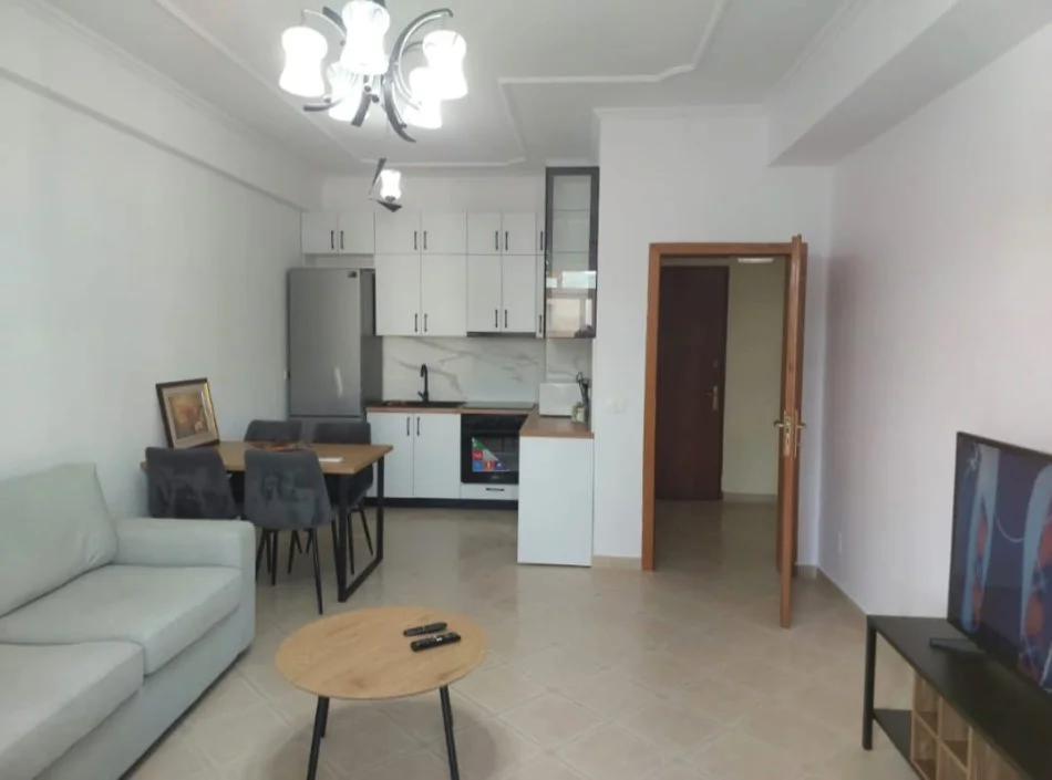 Tirane, jepet me qera apartament Kati 4, 70 m² 650 € (Kika 1)