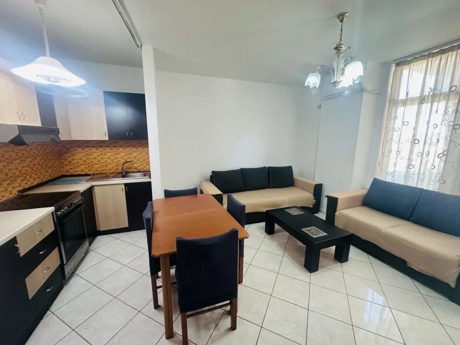 Tirane, jepet me qera apartament 1+1 Kati 6, 60 m² 400 € (Ish dogana)