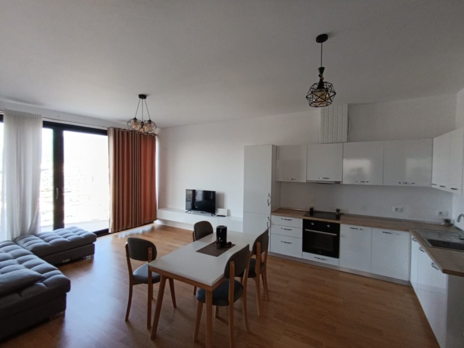 Tirane, jepet me qera apartament 2+1+Aneks+Ballkon Kati 9, 85 m² 700 € (Tek ura kristal center)
