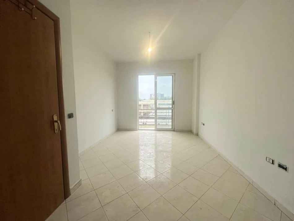 Tirane, shitet apartament 1+1 Kati 4, 65 m² 110.000 € (Dritan hoxha)