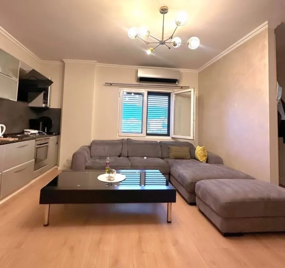Tirane, shitet apartament 2+1 Kati 6, 100 m² 194.000 € (21 dhjetori)