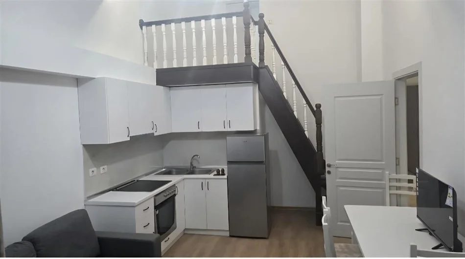 Tirane, jepet me qera apartament 1+1 Kati 1, 1 m² 500 € (Tirana golden park 3)