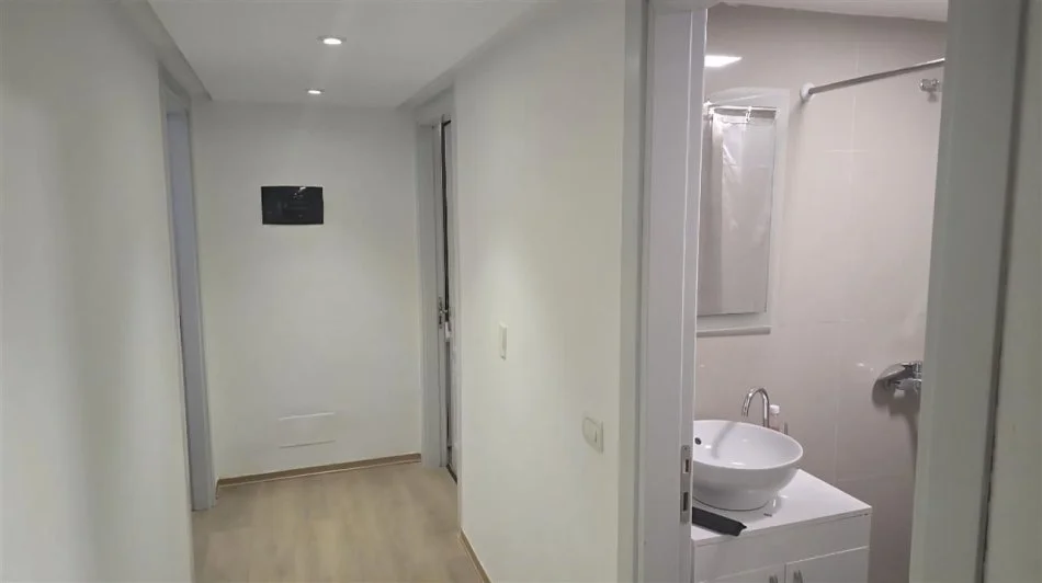 Tirane, jepet me qera apartament 1+1 Kati 1, 1 m² 500 € (Tirana golden park 3)