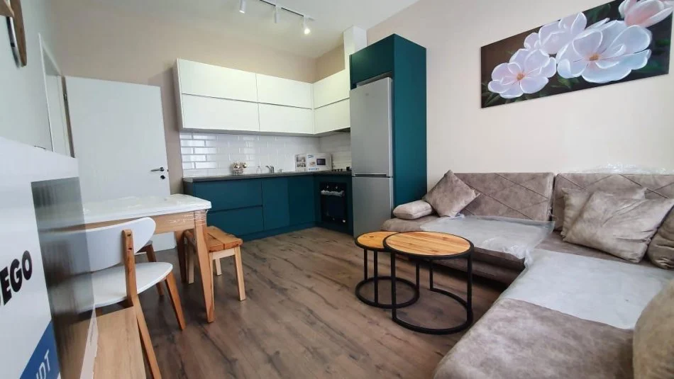 Tirane, jepet me qera apartament 2+1 Kati 4, 60 m² 700 € 