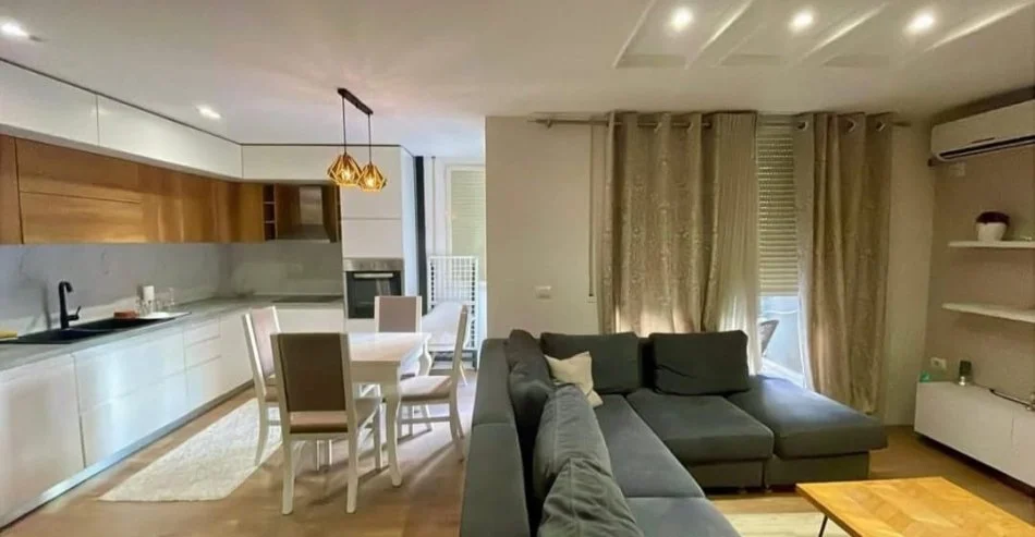 Tirane, shitet apartament 2+1 , 112 m² 166.000 € (Golden park)