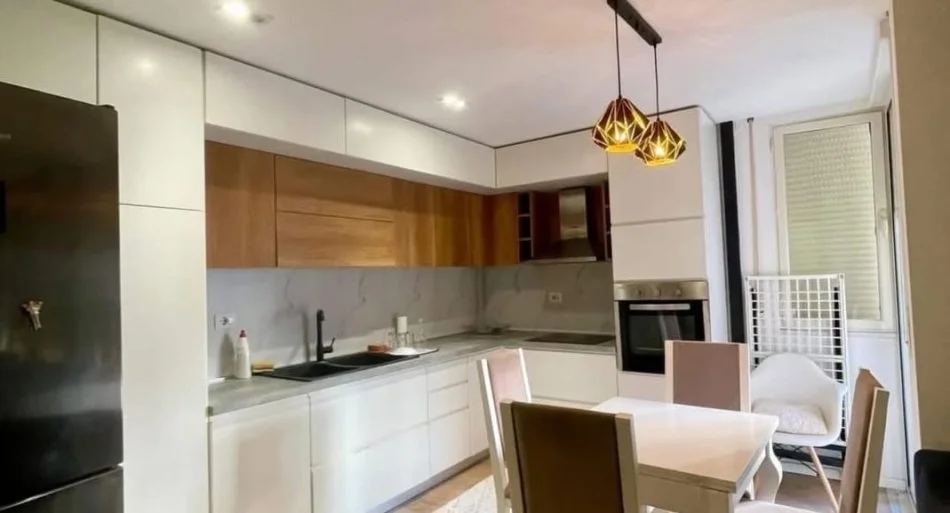 Tirane, shitet apartament 2+1 , 112 m² 166.000 € (Golden park)