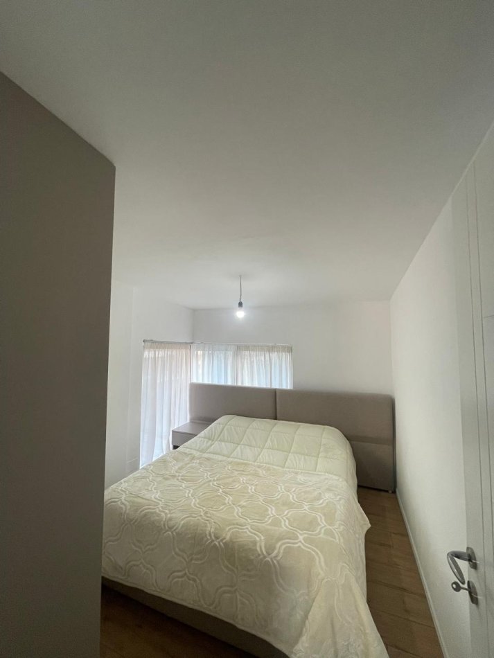 Tirane, jepet me qera shtepi 2+1 Kati 1, 350 € (Kombinat)