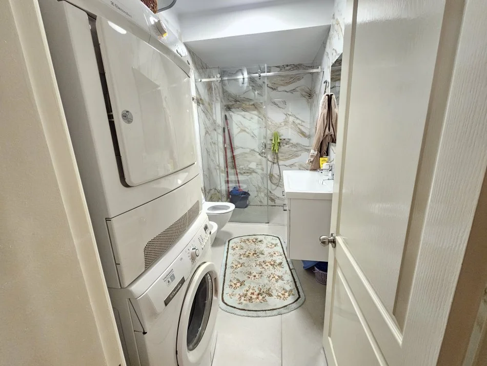 Tirane, shitet apartament 2+1+Ballkon Kati 2, 195.000 € 