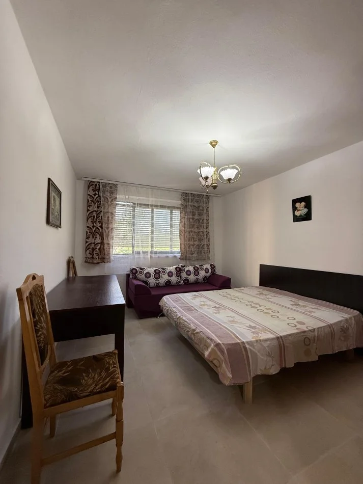 Tirane, jepet me qera apartament 3+1 te Mozaiku Kati 4, 85 m² 600 €