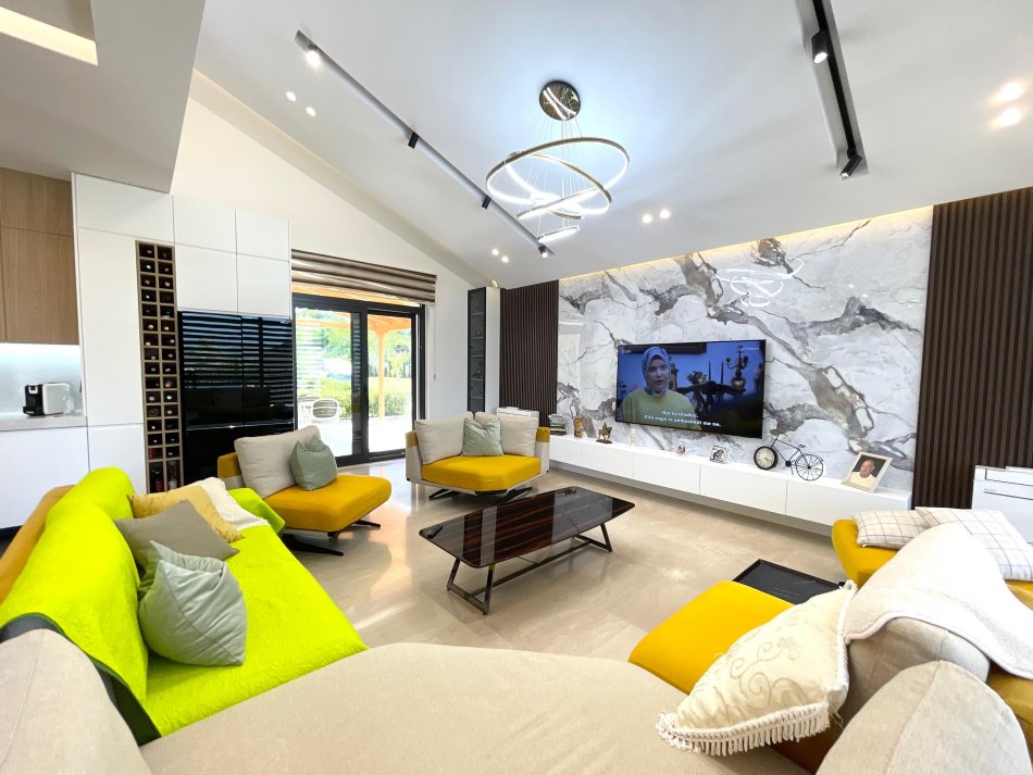 Tirane, jepet me qera apartament 3+1+Aneks+Ballkon Kati 3, 3.500 m² 3.500 € (BERZHIT)