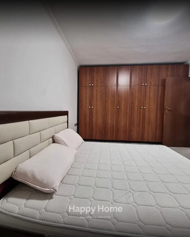 Tirane, shitet apartament 2+1+Ballkon Kati 3, 100 m² 260.000 € 