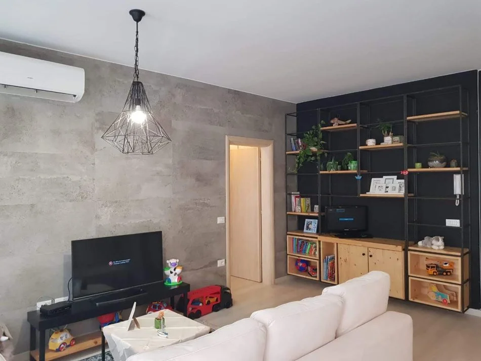 Tirane, jepet me qera apartament 1+1+Aneks+Ballkon Kati 3, 65 m² 600 € (Olimpiku Komuna Parisit)