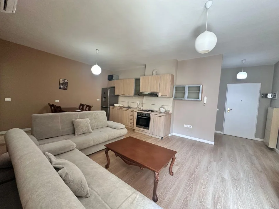 Tirane, jepet me qera 1+1+Ballkon Kati 2, 71 m² 500 € (Rruga eduart mano)