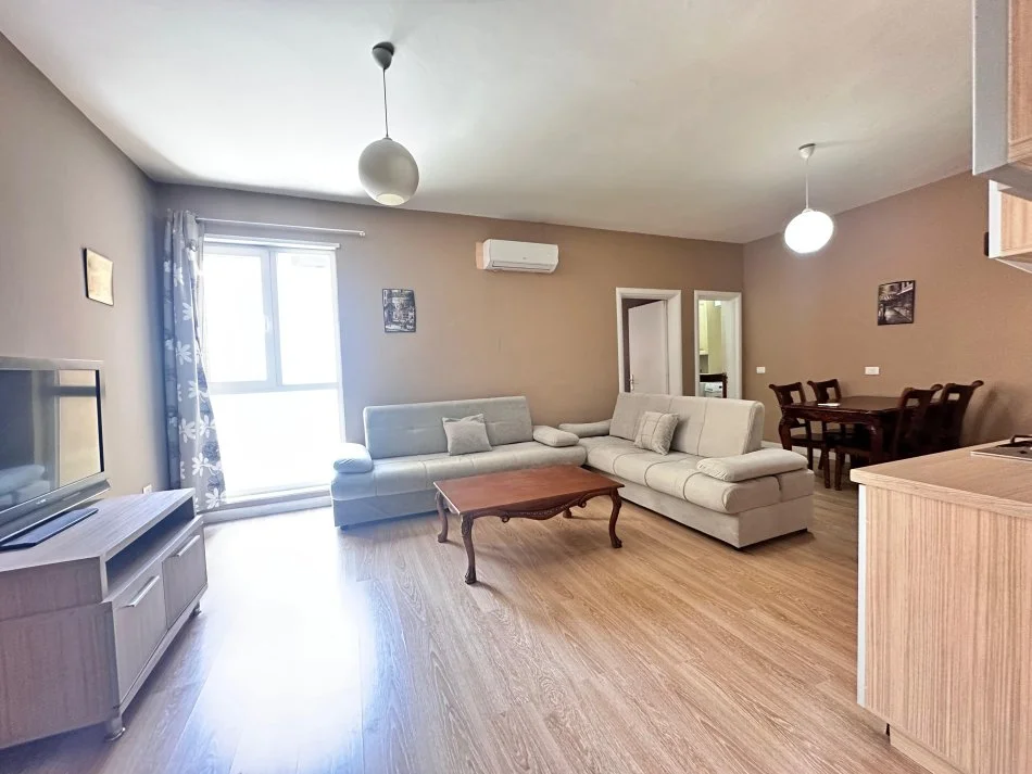 Tirane, jepet me qera 1+1+Ballkon Kati 2, 71 m² 500 € (Rruga eduart mano)