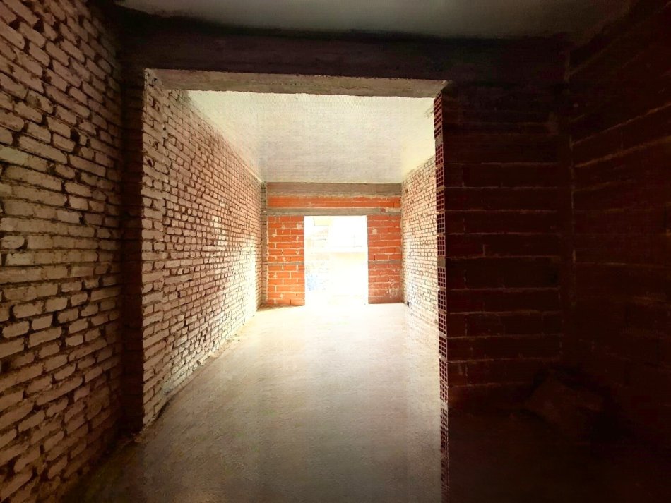 Korce, shitet shtepi private me dokumentacion te rregullt hipotekor!