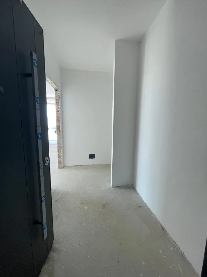 Tirane, shitet apartament 2+1 Kati 3, 112 m² 250.000 € (Farke)
