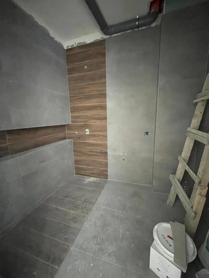 Tirane, shitet apartament 2+1 Kati 3, 112 m² 250.000 € (Farke)