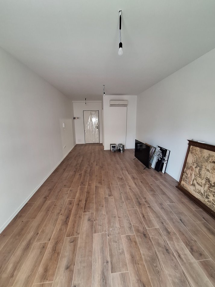 Tirane, jepet me qera zyre Kati 1, 40 m² 600 € (Rruga Islam Alla. Myslym Shyr, Tirane)