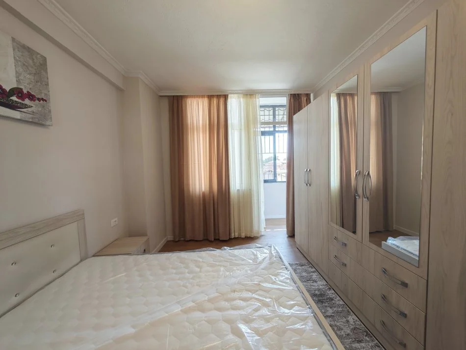 Tirane, shitet apartament 2+1 Kati 3, 98 m² 171.000 € (QSUT SPITALI NEN TEREZA)