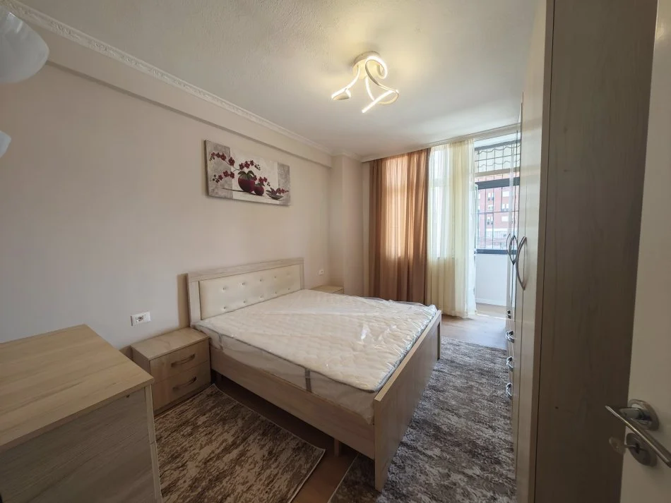 Tirane, shitet apartament 2+1 Kati 3, 98 m² 171.000 € (QSUT SPITALI NEN TEREZA)