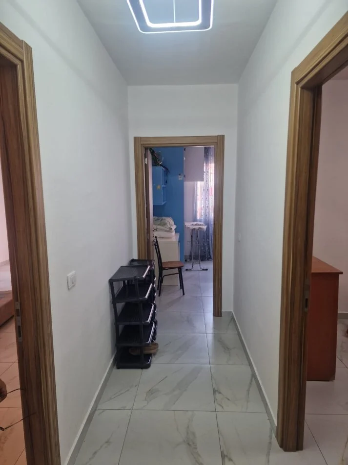 Shqiperi, jepet me qera apartament 2+1+Ballkon Kati 7, 80 m² 400 € (Perball American 3)