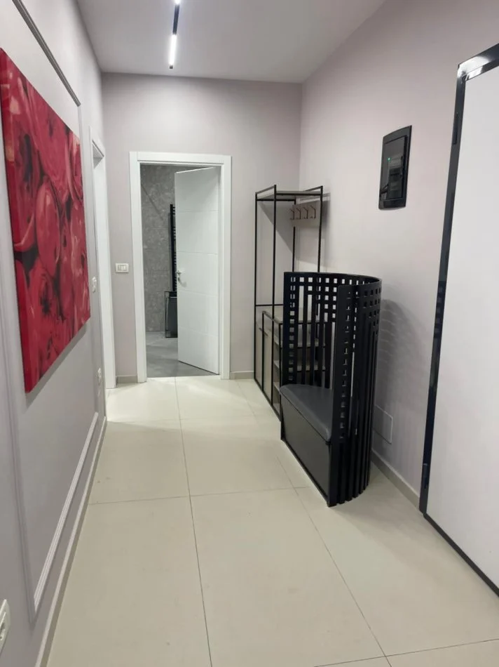 Tirane, jepet me qera apartament 2+1+Aneks+Ballkon Kati 3, 100 m² 750 € (Fusha Aviacionit Grand Residence)