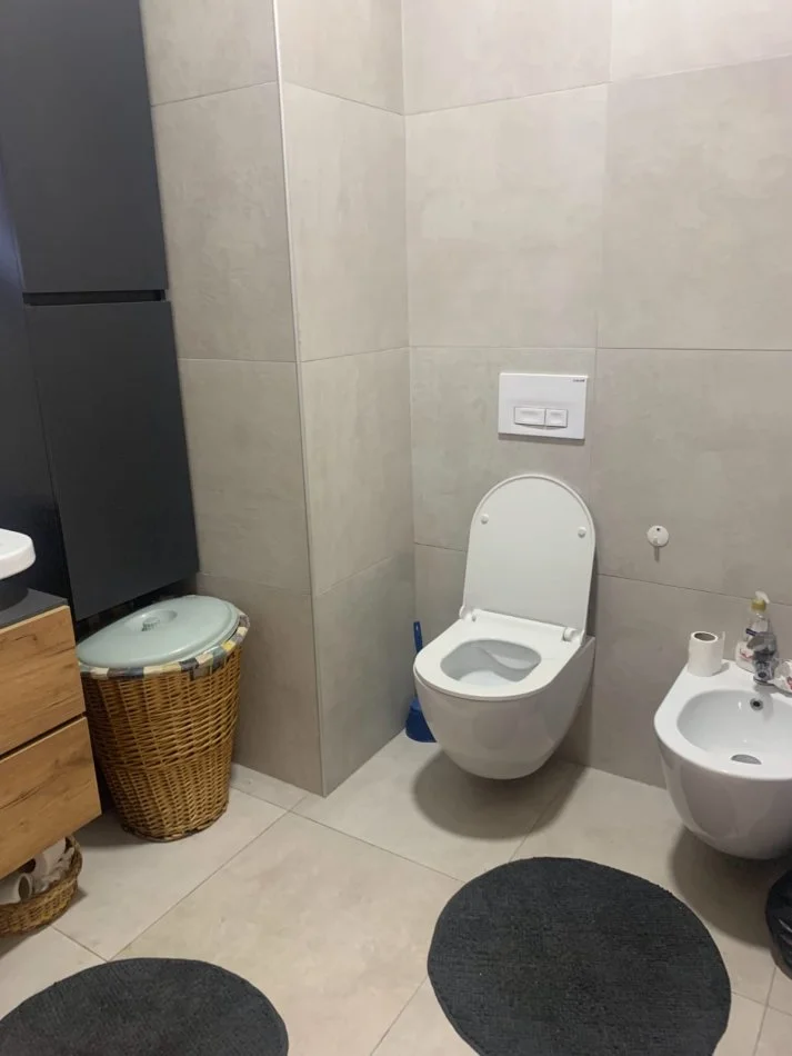 Tirane, jepet me qera apartament 1+1 Kati 2, 45 m² 300 € (Rruga Pasho Hysa)