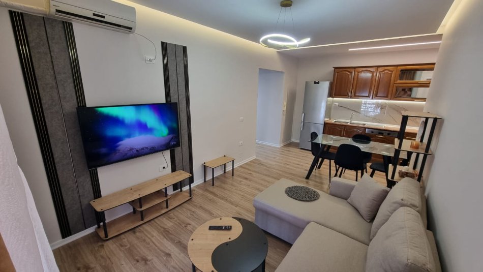 Tirane, shitet apartament 1+1+Aneks+Ballkon Kati 7, 60 m² (Rruga Eshref Frashëri mbas Viva Market)