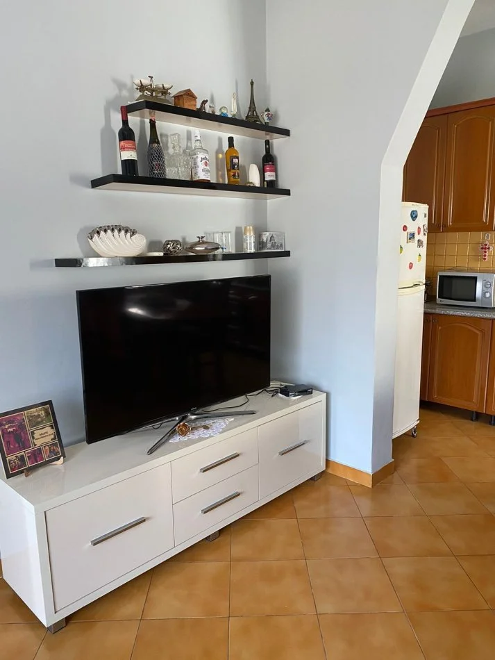 Tirane, shitet shtepi 2+1+Ballkon Kati 2, 230 m² 190.000 € (KAMEZ)