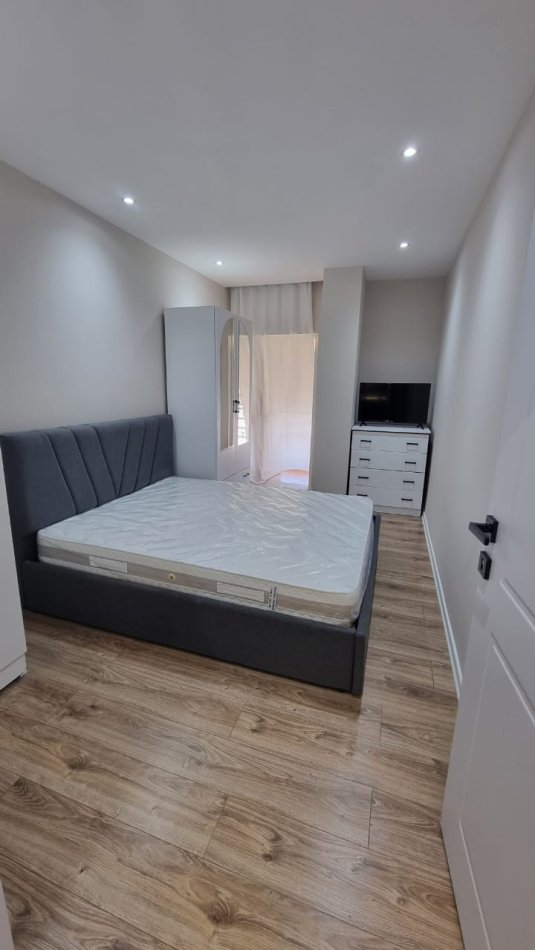 Tirane, shitet apartament 1+1+Aneks+Ballkon Kati 7, 60 m² (Rruga Eshref Frashëri mbas Viva Market)