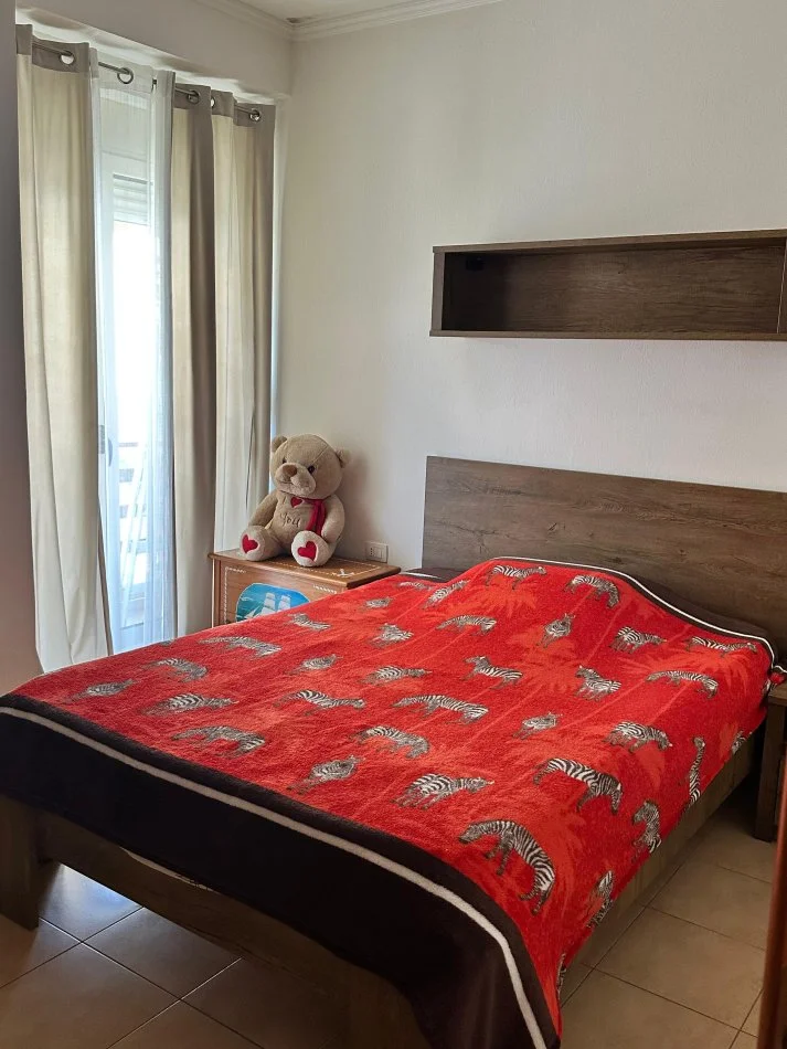 Tirane, jepet me qera apartament 2+1+Aneks+Ballkon Kati 3, 120 m² 800 € (Kopshti Zoologjik)