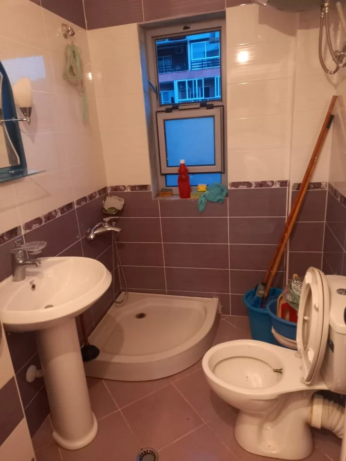 Pogradec, jap me qera garsonier 1+1 Kati 35 € nata(Shetitore)