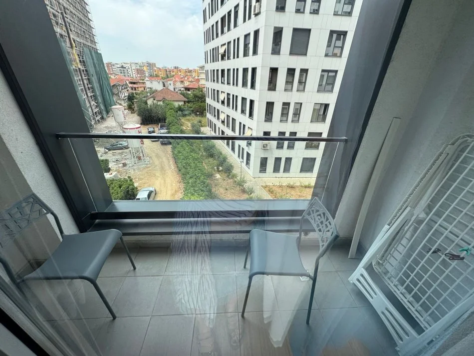 Tirane, jepet me qera apartament 1+1+Aneks+Ballkon Kati 3, 65 m² 550 € (Kompleksi kontakt pran 21 dhjetorit)