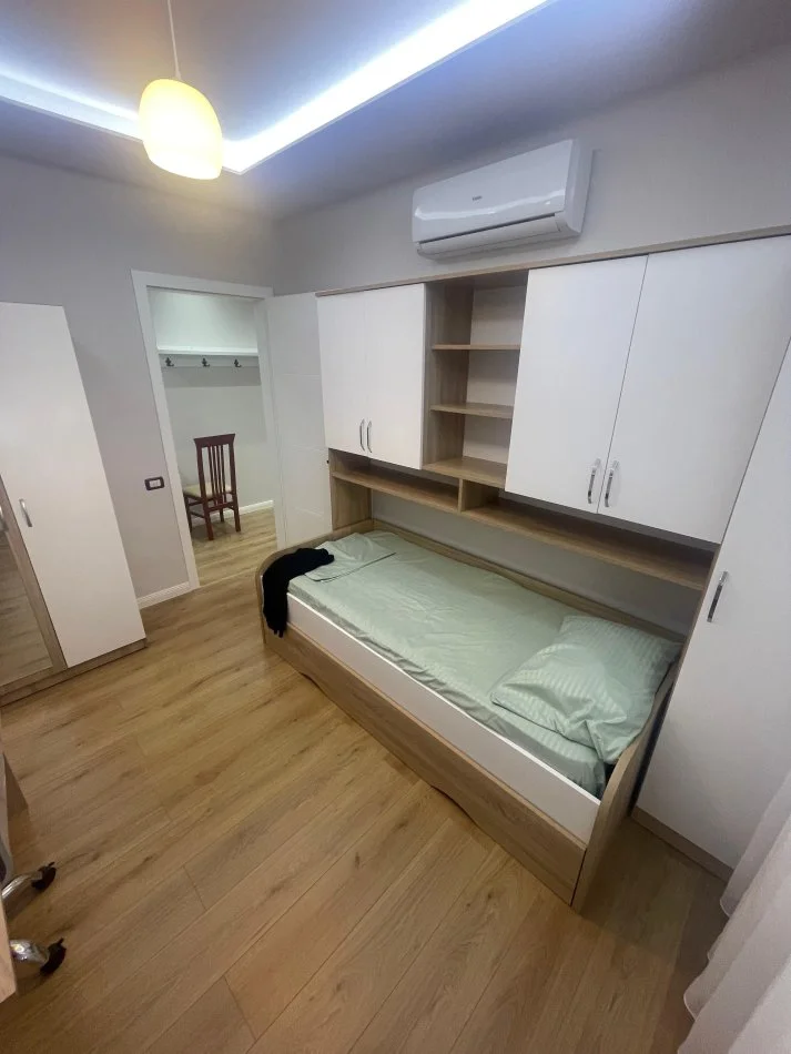 jepet me qera apartament Kati 10, 120 m² 850 €