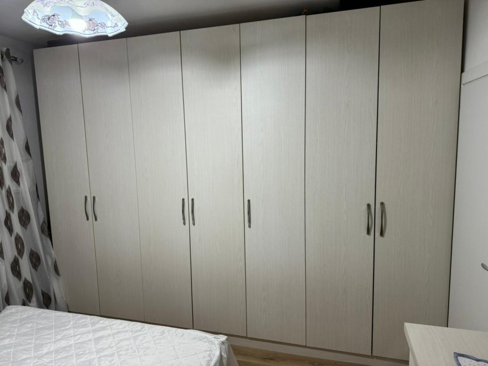 Tirane, jepet me qera apartament 1+1 Kati 5, 50 m² 420 € (Riza Cuka)