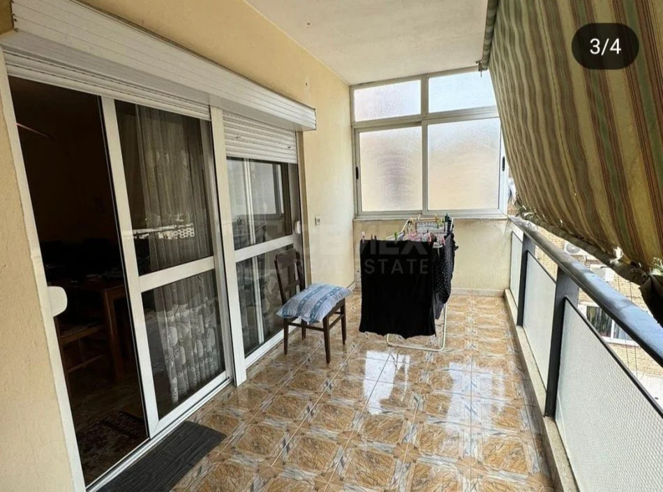 Tirane, jepet me qera apartament 1+1+Ballkon Kati 4, 74 m² 600 € (Besim Imami)