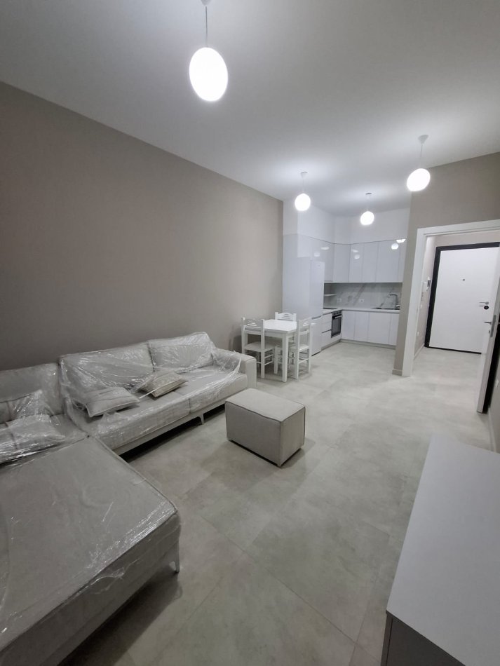 Tirane, jepet me qera apartament 1+1+Ballkon Kati 6, 60 m² (Rruga Bedri Karapici perballe Birra Tirana)