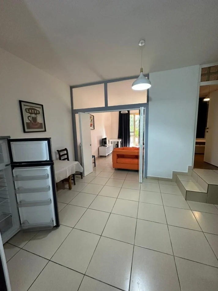 Tirane, jepet me qera apartament 1+1 Kati 2, 70 m² 400 € (Kodra e diellit)